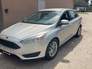 2018 Ford Focus SE - Exterior Front Left Corner Image